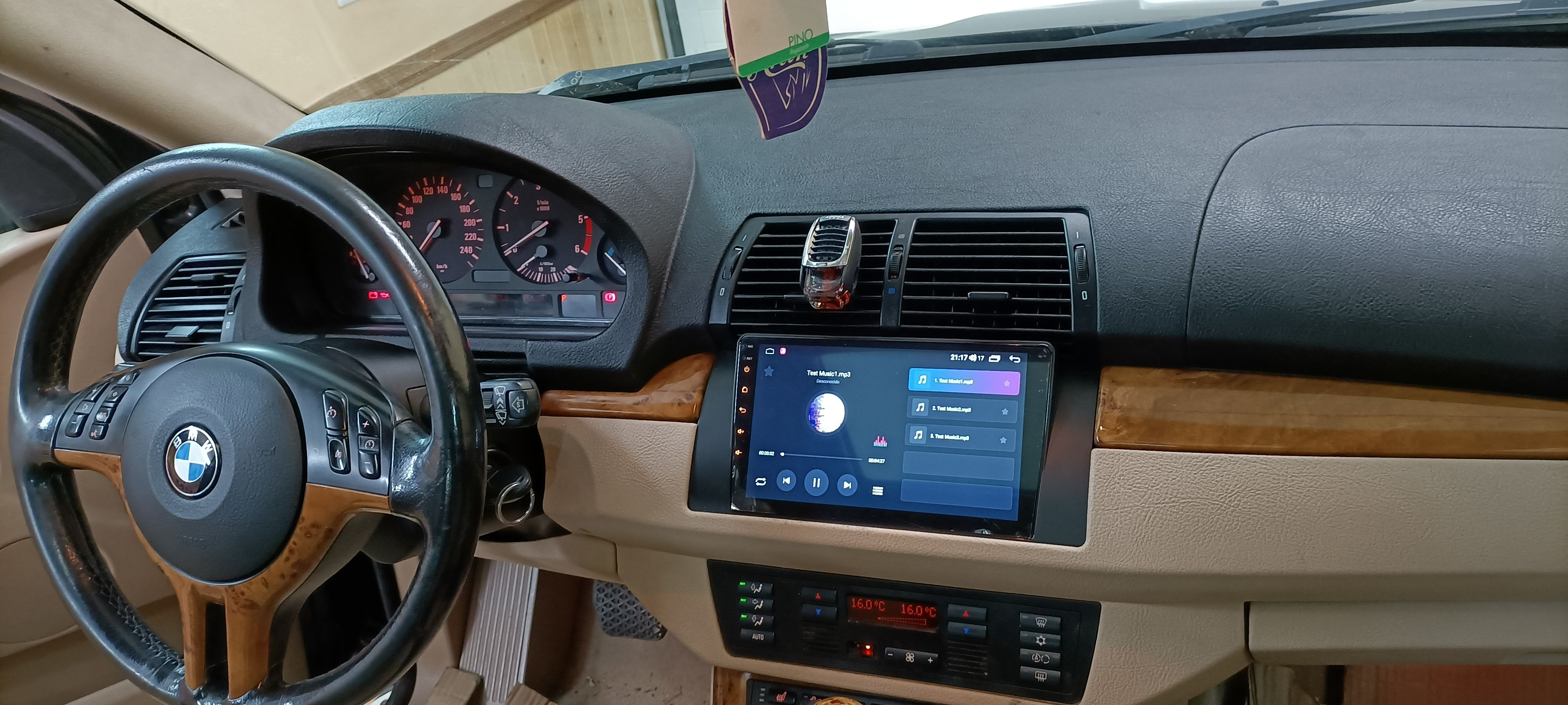 Pantalla 9" para BMW E53