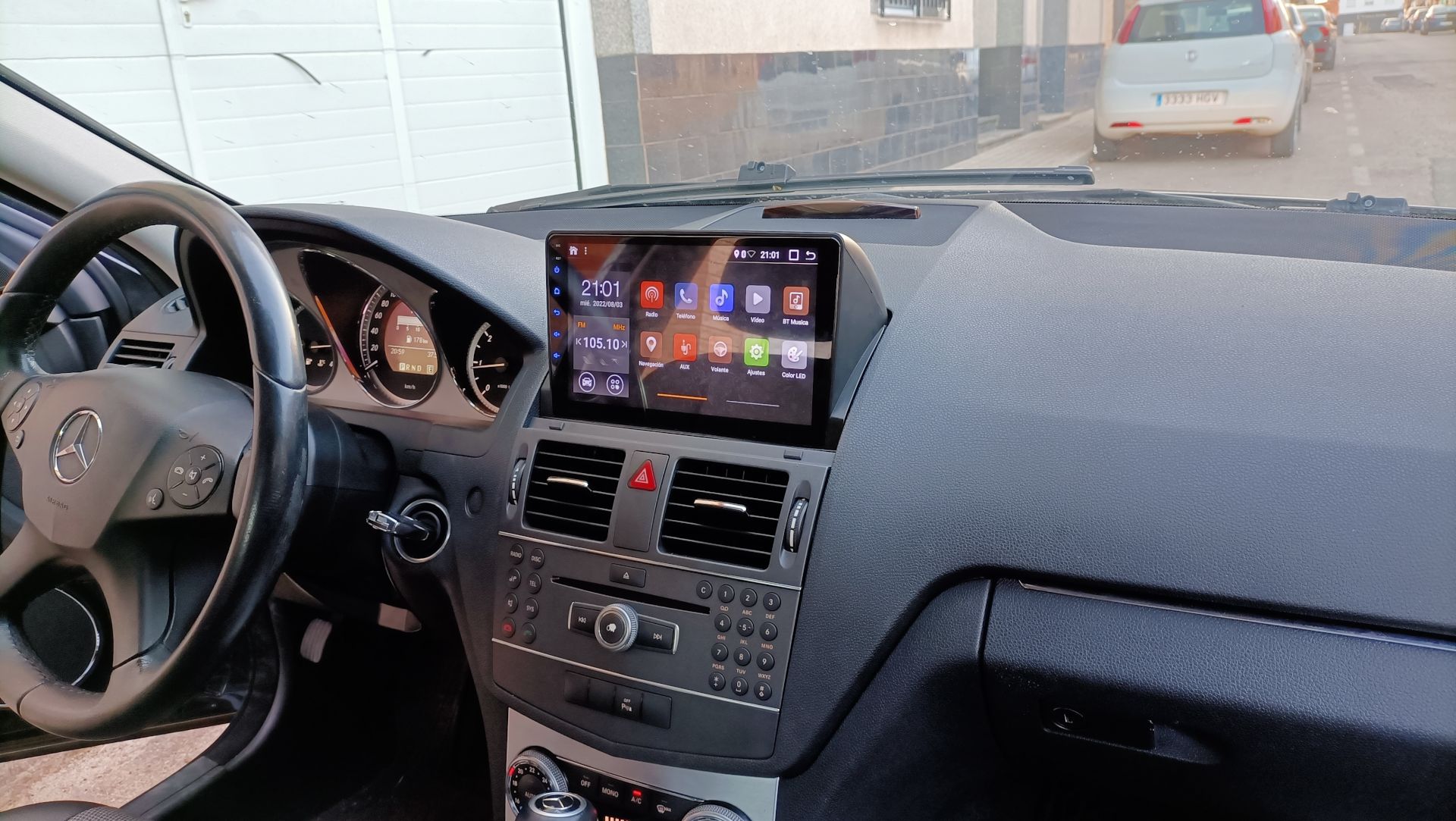 Pantalla 9" para Mercedes W204 Clase C