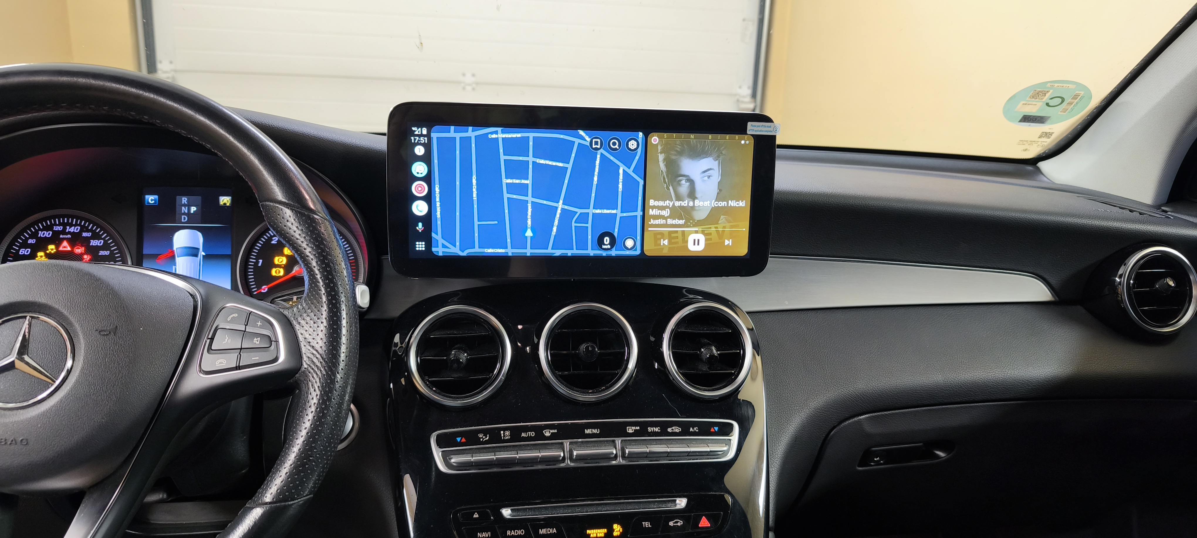 Marco Adaptador 10o12" Linux Carson para Mercedes C 2015-2019