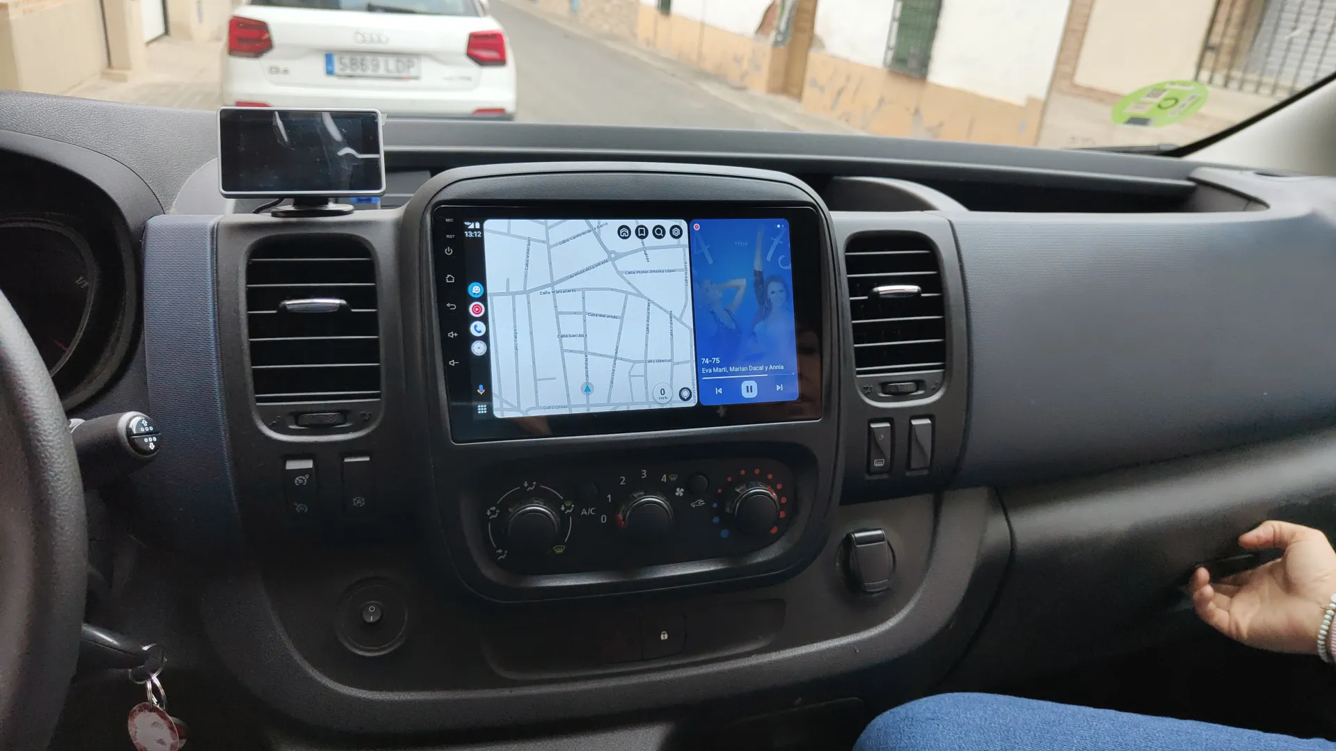 Galería Opel Vivaro 2015 · Multimedia, sonido y cámaras 