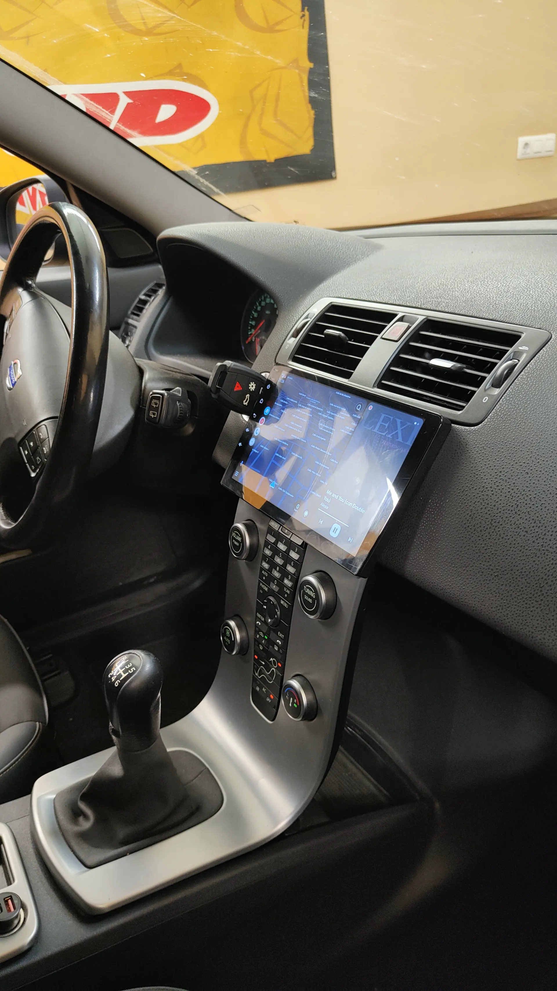 Galería Volvo V50 2009 · Multimedia, sonido y cámaras (marcha atrás y entorno)