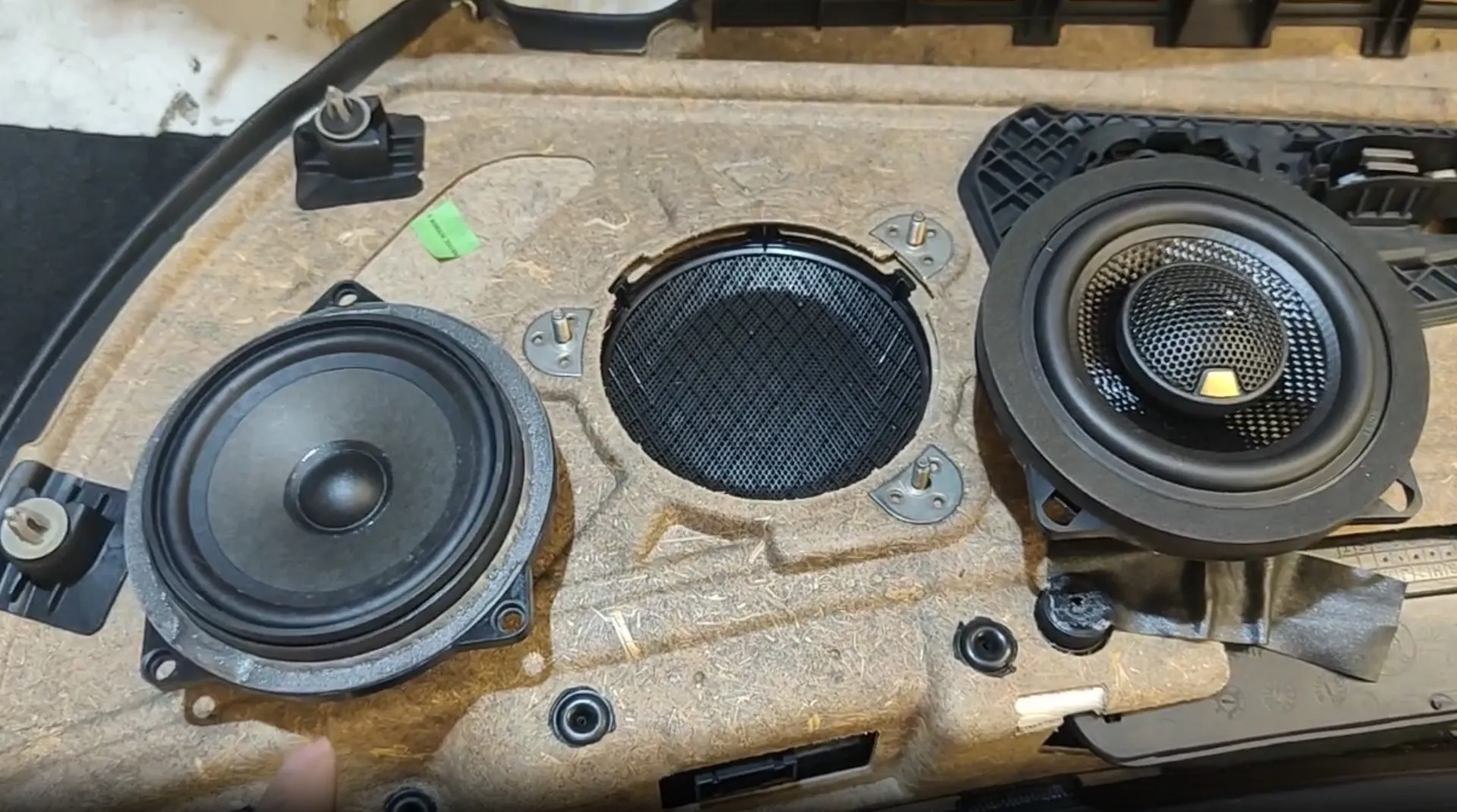 Galería Instalación en Bmw Serie 3 - E90: cámaras, conectividad avanzada y central táctil